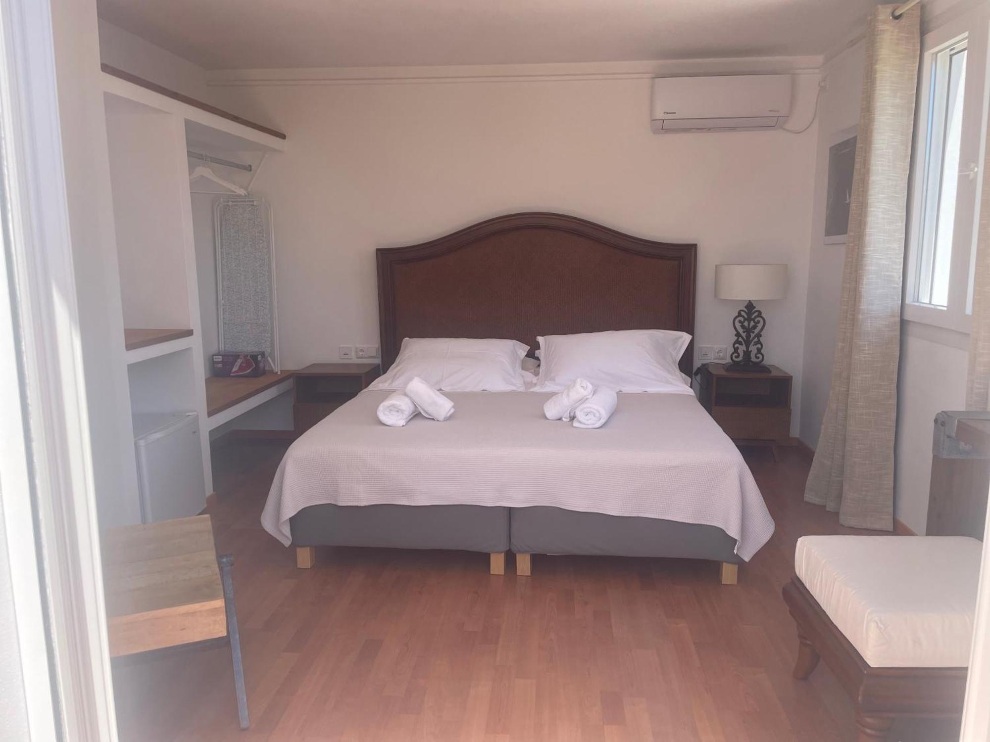 Syros Village Suites Vári Buitenkant foto