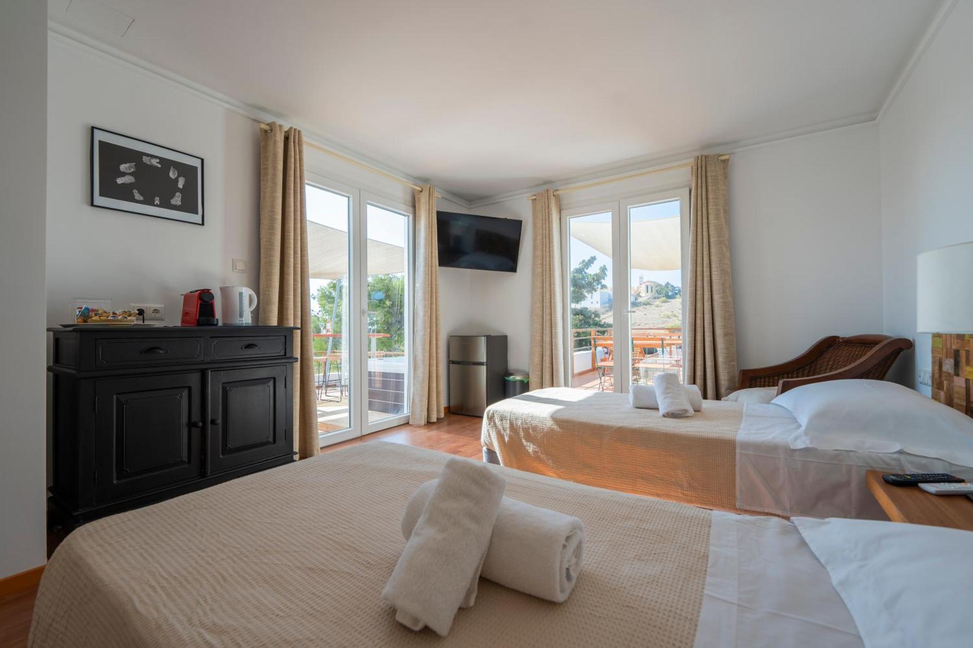 Syros Village Suites Vári Buitenkant foto
