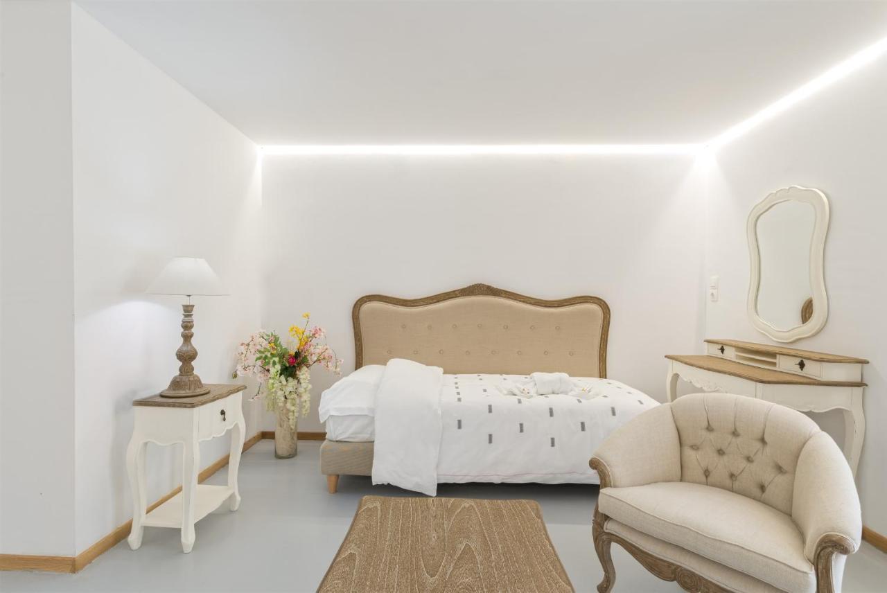 Syros Village Suites Vári Buitenkant foto