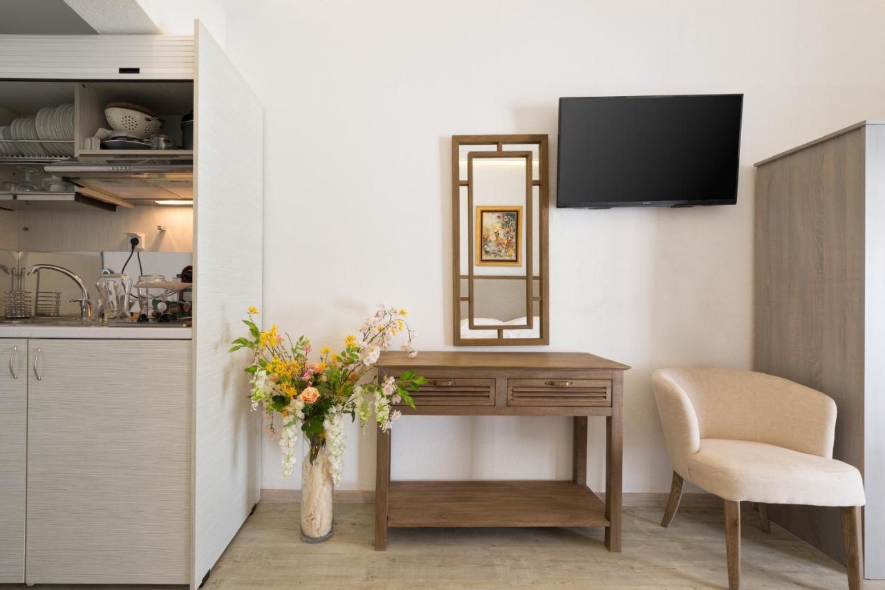 Syros Village Suites Vári Buitenkant foto